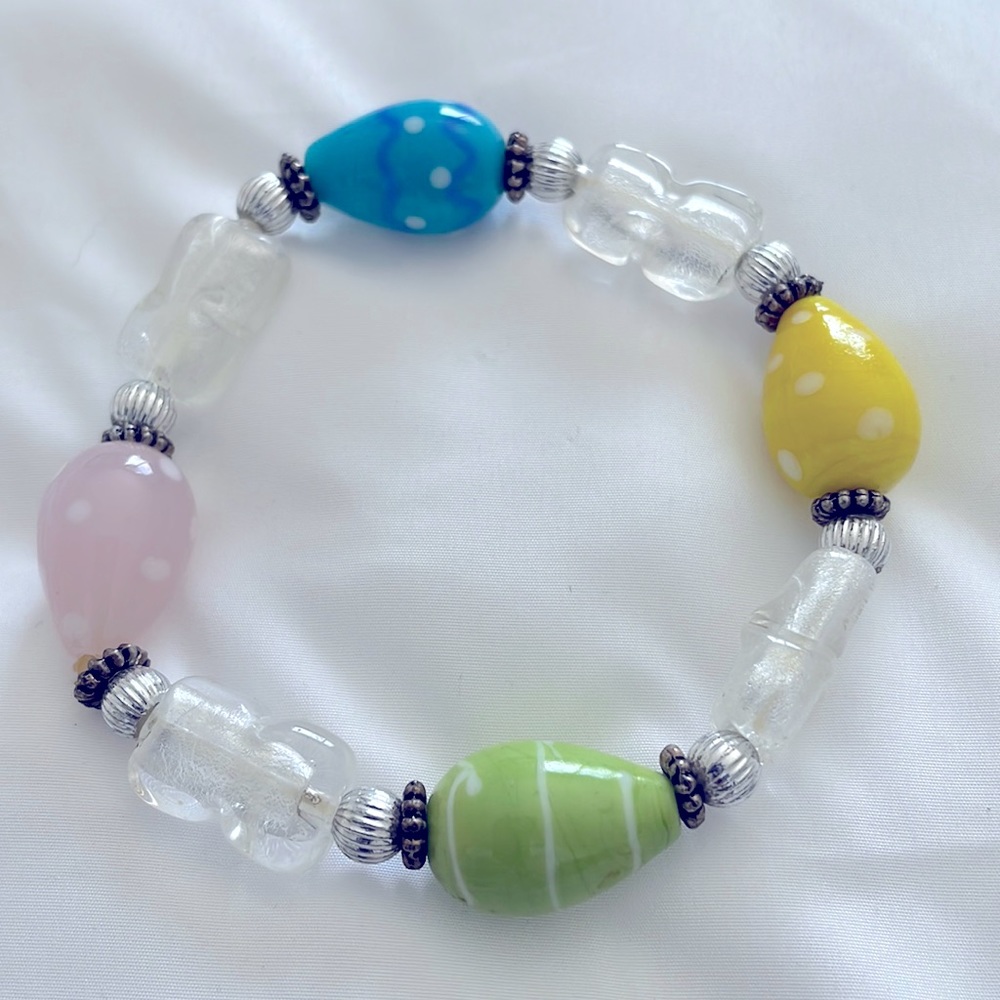 Pier 1 Imports Easter Eggs Glass Beaded Stretch Bracelet.